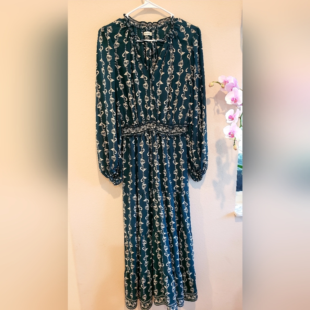 Elegant Black and White Patterned Dress